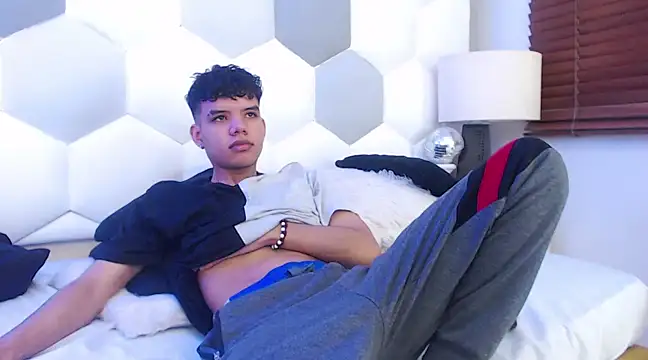 Snapshot of Axel_Forte chatting on March 8, 1:03 pm Axel Forte online show from March 8, 1:03 pm