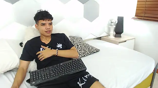 Snapshot of Axel_Forte chatting on March 13, 12:35 pm Axel Forte online show from March 13, 12:35 pm