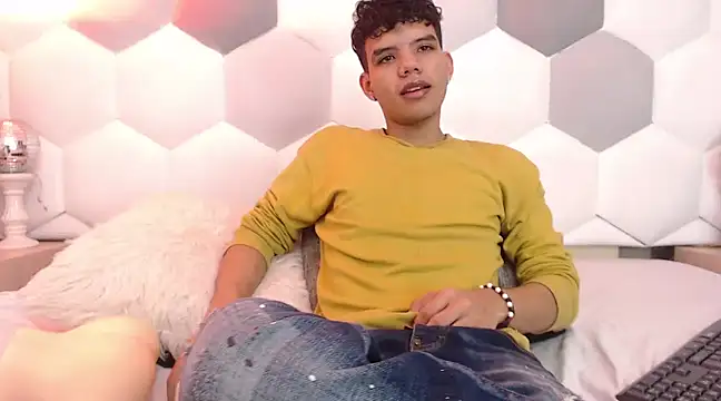 Snapshot of Axel_Forte chatting on March 17, 12:25 pm Axel Forte online show from March 17, 12:25 pm