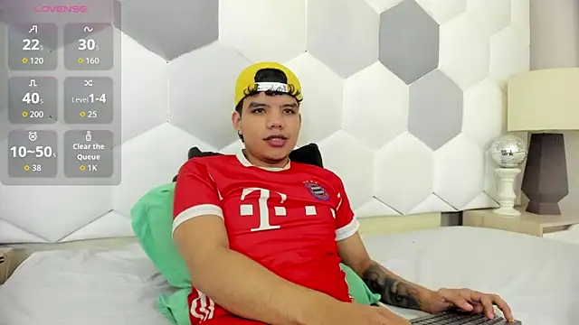 Snapshot of Axel_Forte chatting on October 25, 1:18 pm Axel Forte online show from October 25, 1:18 pm