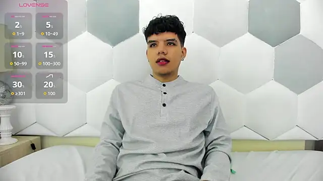 Snapshot of Axel_Forte chatting on November 17, 1:39 pm Axel Forte online show from November 17, 1:39 pm