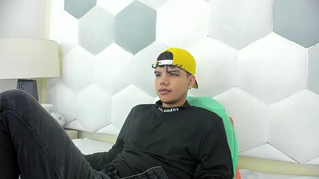 Snapshot of Axel_Forte chatting on November 23, 12:27 pm Axel Forte online show from November 23, 12:27 pm