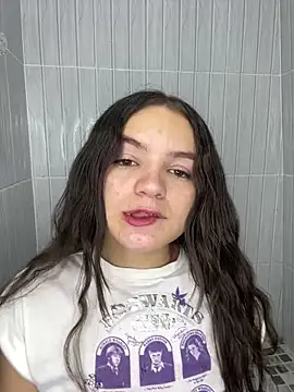 Snapshot of Agata__Rose chatting on May 31, 6:09 pm Agata Rose online show from May 31, 6:09 pm