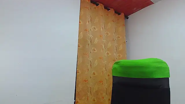 Snapshot of Smith_Gael chatting on July 5, 5:53 pm Smith Gael online show from July 5, 5:53 pm