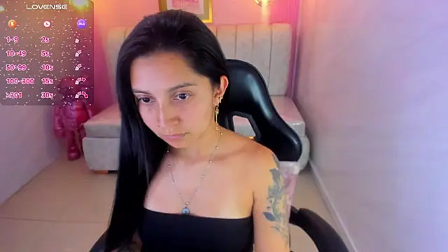 madhison klain s online show from December 5, 8:05 pm