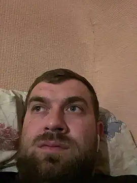 Snapshot of daniel21p chatting on February 27, 7:58 pm daniel21p online show from February 27, 7:58 pm