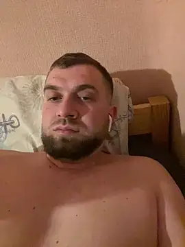 Snapshot of daniel21p chatting on March 4, 8:49 pm daniel21p online show from March 4, 8:49 pm