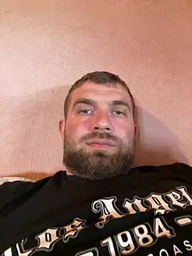 Snapshot of daniel21p chatting on March 20, 4:53 pm daniel21p online show from March 20, 4:53 pm