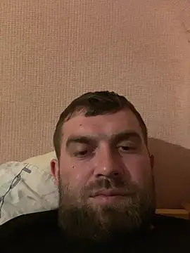 Snapshot of daniel21p chatting on March 21, 7:24 pm daniel21p online show from March 21, 7:24 pm