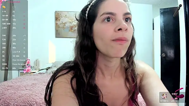 Snapshot of jessyegoldenn chatting on March 12, 11:54 pm jessyegoldenn online show from March 12, 11:54 pm