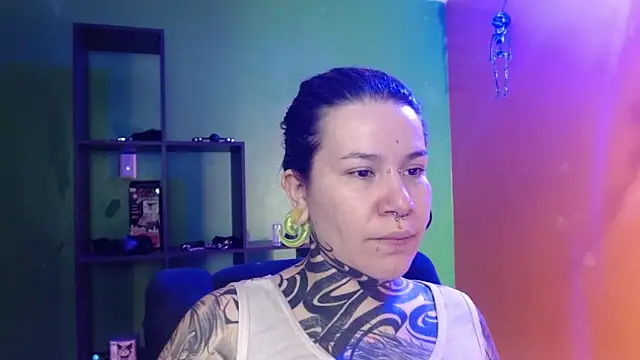 Snapshot of Pandora_9666 chatting on May 21, 5:20 pm Pandora 9666 online show from May 21, 5:20 pm