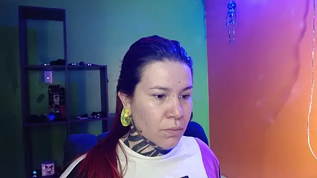 Snapshot of Pandora_9666 chatting on May 28, 5:32 pm Pandora 9666 online show from May 28, 5:32 pm