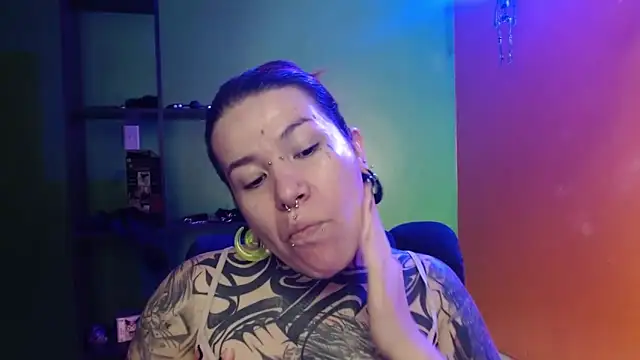 Snapshot of Pandora_9666 chatting on June 11, 4:49 pm Pandora 9666 online show from June 11, 4:49 pm