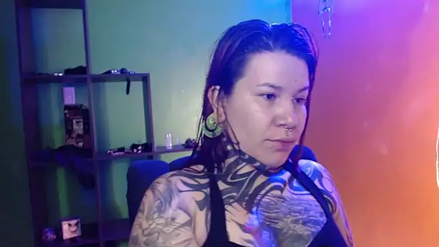 Snapshot of Pandora_9666 chatting on June 12, 7:24 pm Pandora 9666 online show from June 12, 7:24 pm