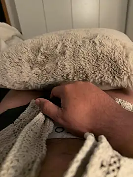 Snapshot of shavyforgirls chatting on February 26, 11:59 pm shavyforgirls online show from February 26, 11:59 pm