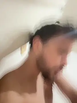 Snapshot of zJaulin chatting on December 4, 8:17 pm zJaulin online show from December 4, 8:17 pm