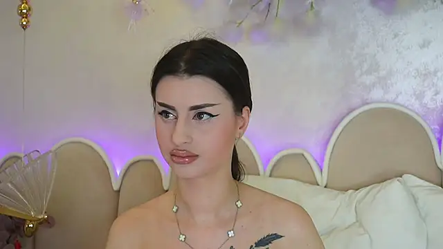Alice Voss online show from June 5, 6:42 am