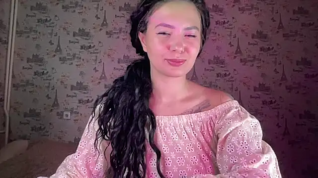 Just Scarlet  online show from October 4, 10:35 am