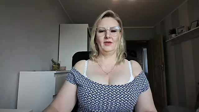 DianaLive online show from March 11, 7:14 am