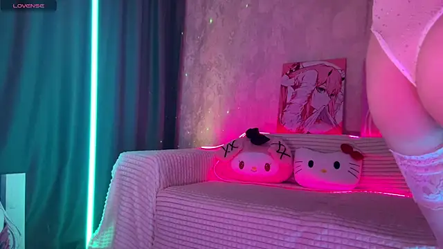 Snapshot of Adele_kawaii chatting on February 3, 10:37 pm Adele kawaii online show from February 3, 10:37 pm