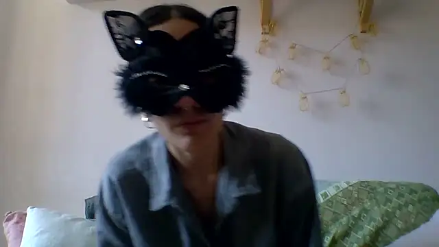 Snapshot of kittysissy chatting on May 31, 11:28 am kittysissy online show from May 31, 11:28 am