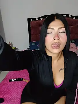 Snapshot of Kylie_brazt chatting on May 6, 3:02 am Kylie brazt online show from May 6, 3:02 am