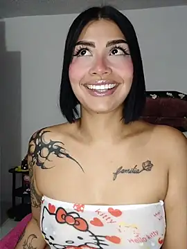 Snapshot of Kylie_brazt chatting on May 10, 3:44 am Kylie brazt online show from May 10, 3:44 am