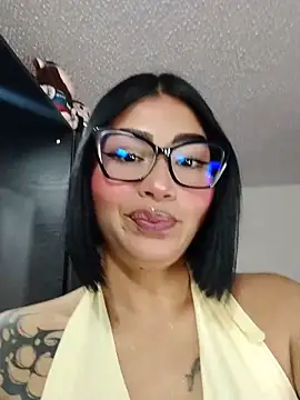 Snapshot of Kylie_brazt chatting on June 2, 3:52 am Kylie brazt online show from June 2, 3:52 am