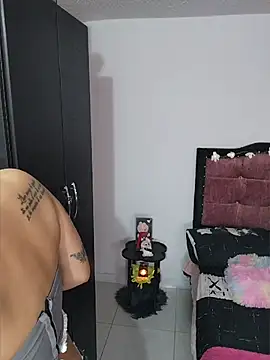Snapshot of Kylie_brazt chatting on June 13, 3:37 am Kylie brazt online show from June 13, 3:37 am