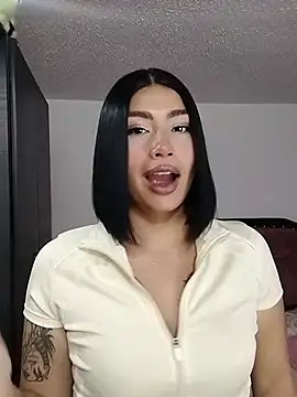 Snapshot of Kylie_brazt chatting on July 24, 3:15 am Kylie brazt online show from July 24, 3:15 am