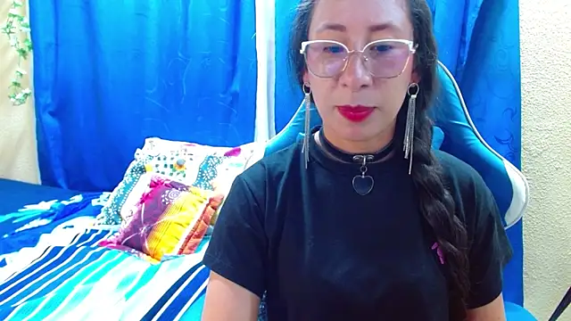Gia leinn online show from May 20, 10:38 pm