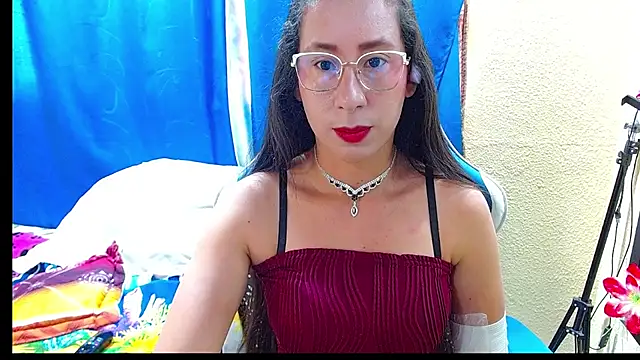 Snapshot of Gia_leinn chatting on June 24, 3:44 pm Gia leinn online show from June 24, 3:44 pm