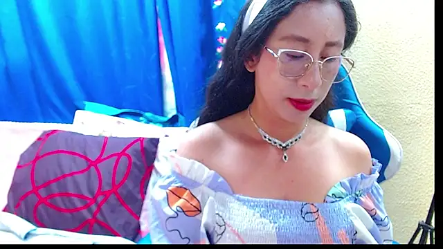 Snapshot of Gia_leinn chatting on July 21, 7:49 pm Gia leinn online show from July 21, 7:49 pm