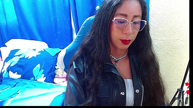 Snapshot of Gia_leinn chatting on July 23, 6:50 pm Gia leinn online show from July 23, 6:50 pm