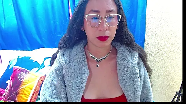 Snapshot of Gia_leinn chatting on July 24, 3:43 pm Gia leinn online show from July 24, 3:43 pm
