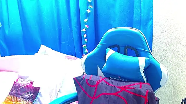 Snapshot of Gia_leinn chatting on July 25, 1:30 pm Gia leinn online show from July 25, 1:30 pm