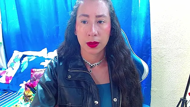 Snapshot of Gia_leinn chatting on July 27, 3:08 pm Gia leinn online show from July 27, 3:08 pm