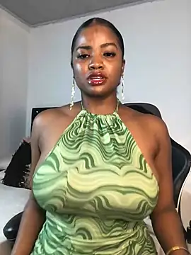 Snapshot of ValerieBlakee chatting on June 1, 10:11 pm ValerieBlakee online show from June 1, 10:11 pm