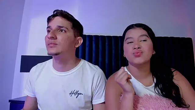 BonnieeAndClyde online show from October 13, 6:52 pm
