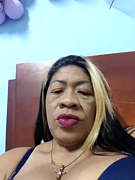 Tocameamor online show from May 6, 8:03 pm