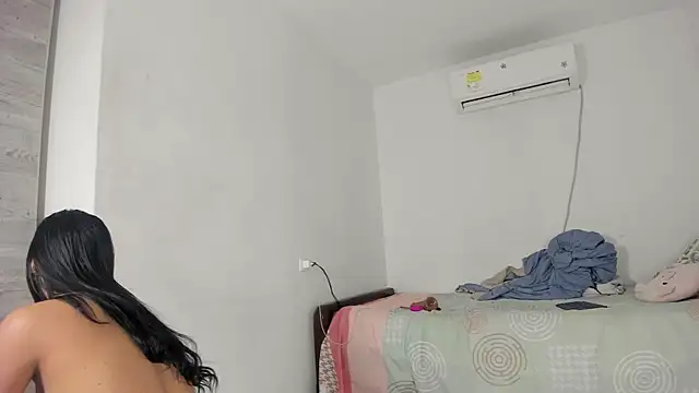 Snapshot of flor_herrera01 chatting on March 1, 3:32 am flor herrera01 online show from March 1, 3:32 am