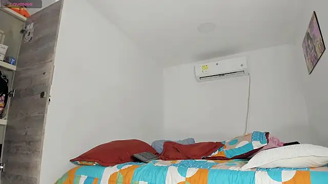 Snapshot of flor_herrera01 chatting on November 26, 6:03 am flor herrera01 online show from November 26, 6:03 am