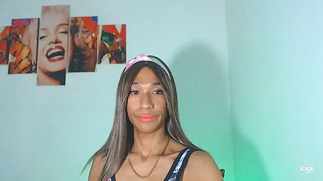 red veltet online show from March 5, 3:19 pm