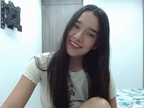 Snapshot of _luna_777 chatting on March 31, 2:35 am luna 777 online show from March 31, 2:35 am