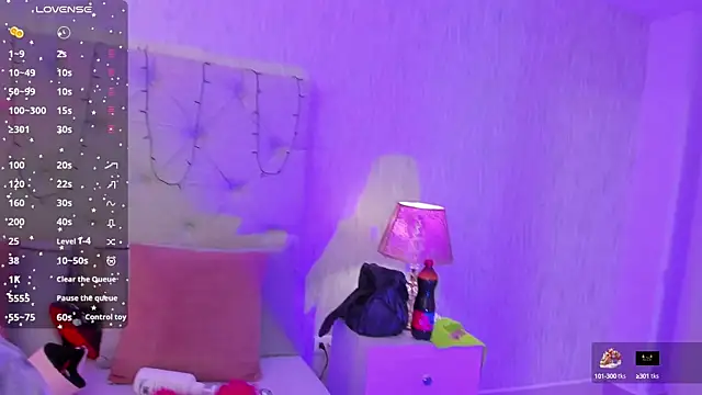 Snapshot of goth_tasha chatting on October 1, 8:15 pm goth tasha online show from October 1, 8:15 pm