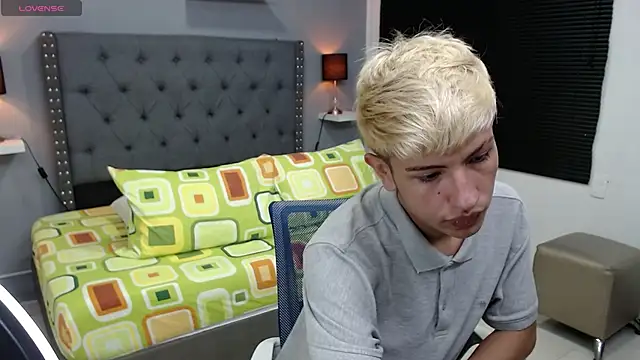 matteo foxx online show from March 7, 7:05 pm