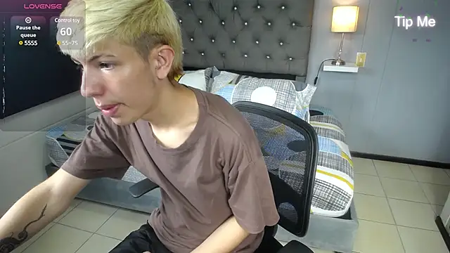 matteo foxx online show from March 11, 7:03 pm