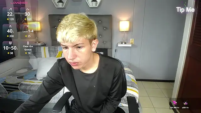 matteo foxx online show from March 15, 1:18 pm