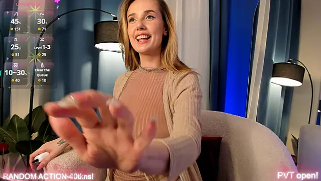 Snapshot of luna_joy_ chatting on October 9, 2:37 pm luna joy online show from October 9, 2:37 pm