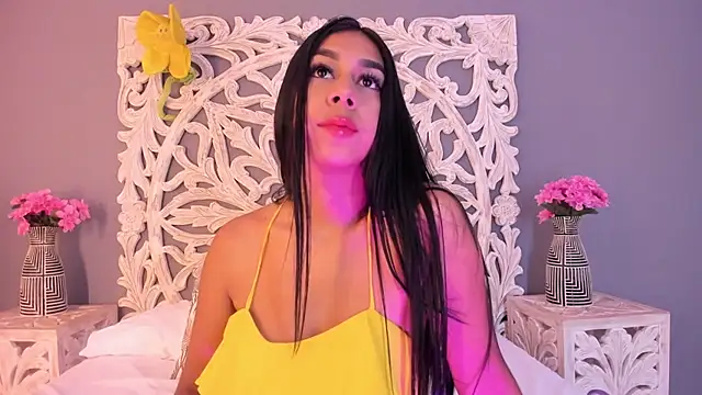 AnnieGibbyns online show from February 6, 8:12 pm